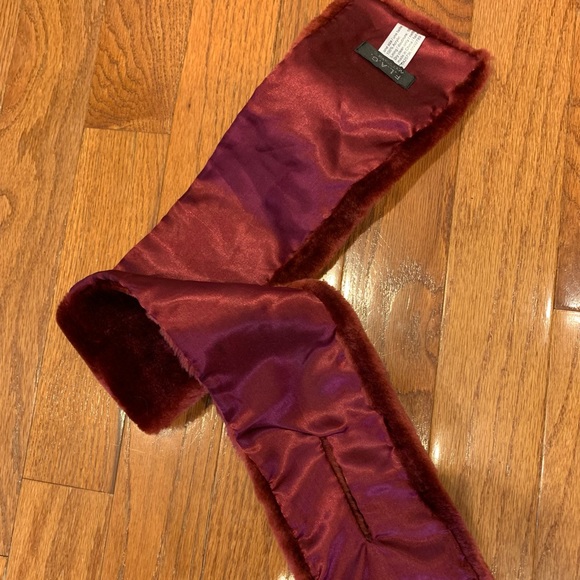 Cozy Faux Fur Shawl Collar with Pom Fastener - Picture 6 of 8